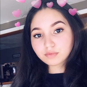 Meet your Posher, Alyssa